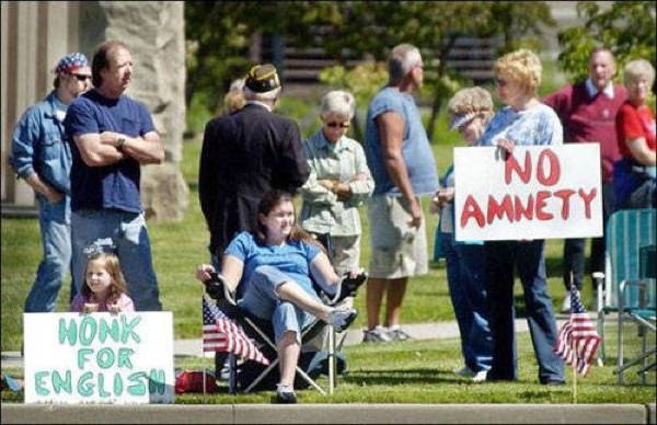 hilarious protest signs amnety The Most Hilarious Protest Signs Ever