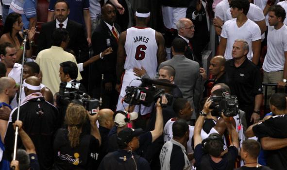 Heat Lose Lebron Walks Off Court