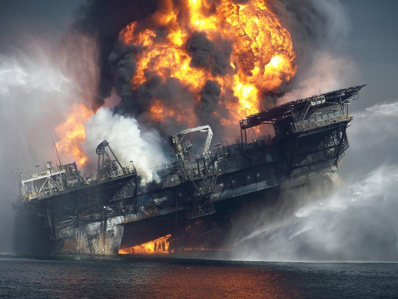 The Deepwater Horizon Explosion Photograph