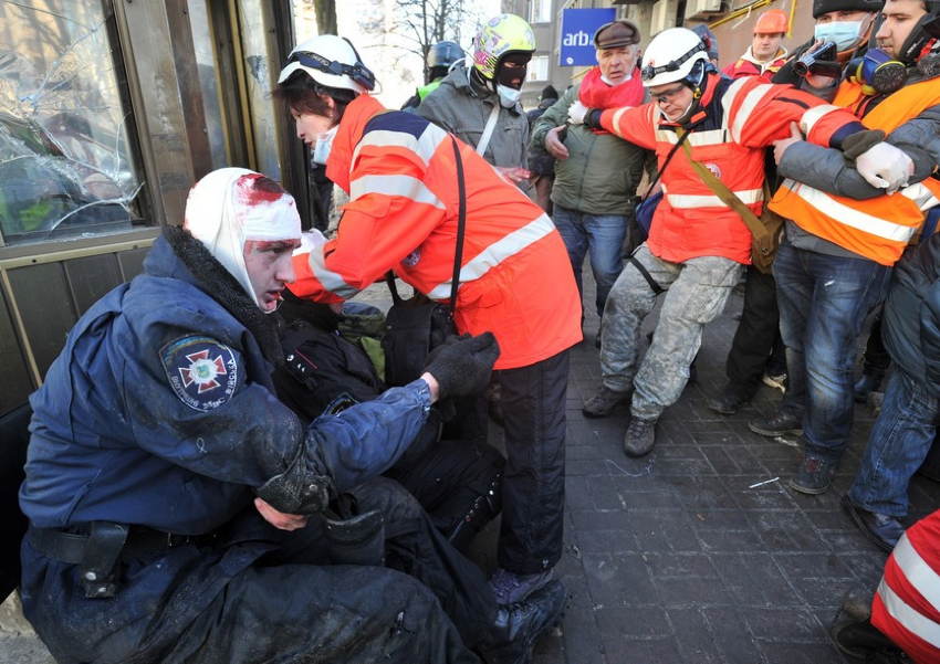 Ukraine Uprising Head Wounds